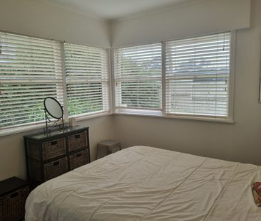 GLENDOWIE - 2 Bdrms - Fully Furnished with a Carpark - Photo 2