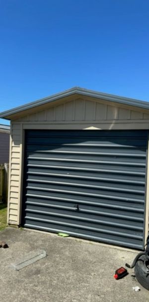 Baker Street Beauty - Photo 1