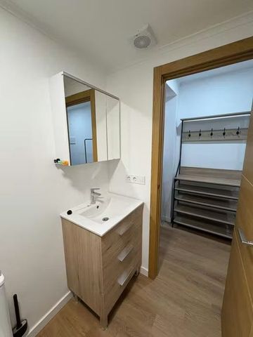 Carrer d' Antonio Ponz, Valencia, Valencian Community 46011 - Foto 4