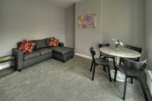 5 bedroom house to rent - Photo 1