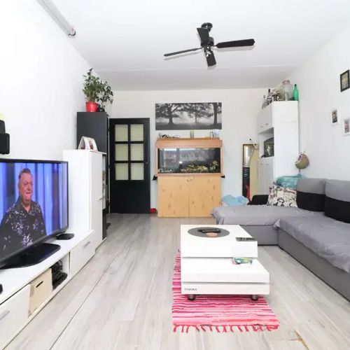 Nabízíme k pronájmu byt 3+1 ve vyhledávané lokalitě Jihlavy, ulice Březinova - Photo 1