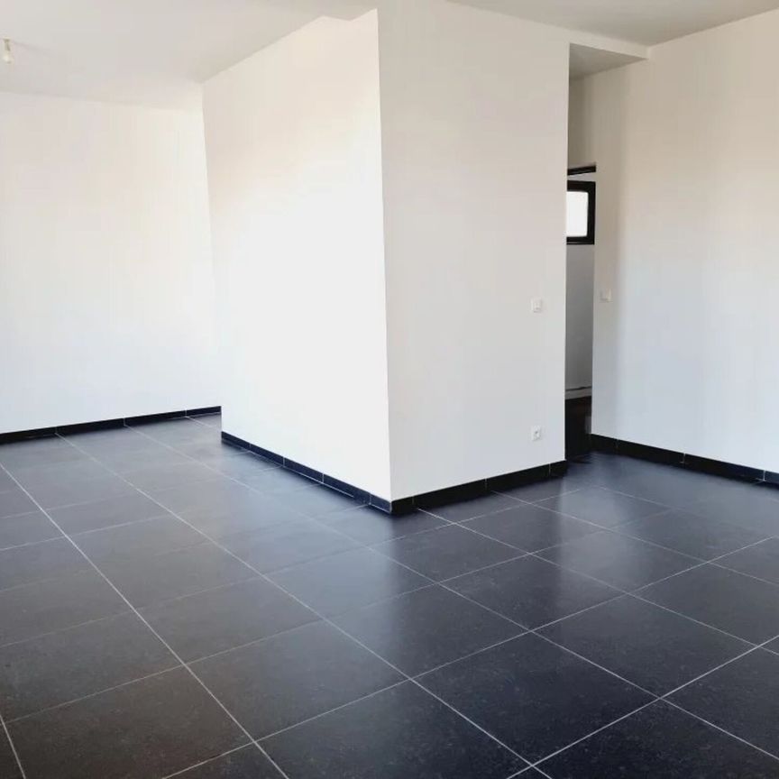 Location Maison de ville 4 pièces 84 m2 à Saint-Quentin - Photo 1