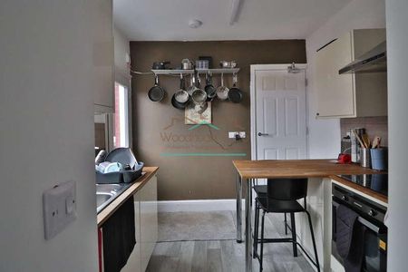 Wellingborough Road, Rushden, NN10 - Photo 5