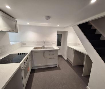3 bedroom terraced house to rent - Photo 1