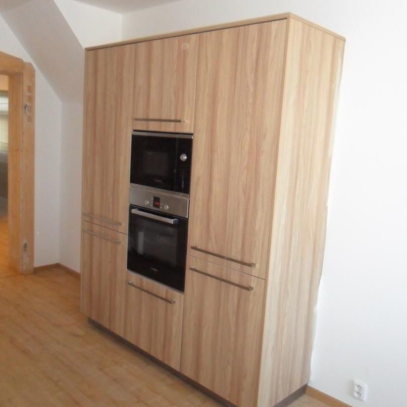 Pronájem bytu 3+1 102 m² - Photo 1