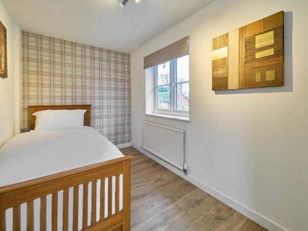 2 bedroom semi-detached house to rent - Photo 5