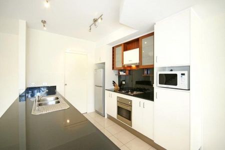 DON'T MISS OUT ON THIS BEAUTIFUL UNIT!! - Photo 2