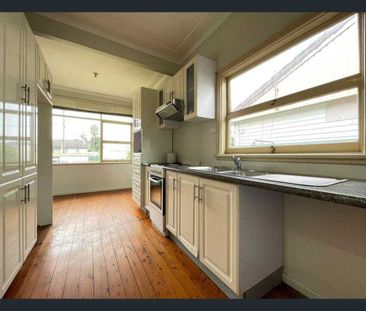 Spacious 3-Bedroom Home – $640/Week Including Water, Gas & Electric... - Photo 3