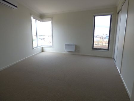 29 Grantham Walk - Photo 4