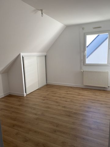 Location Maison 6 pièces 110m² TRELAZE 49800 - Photo 3