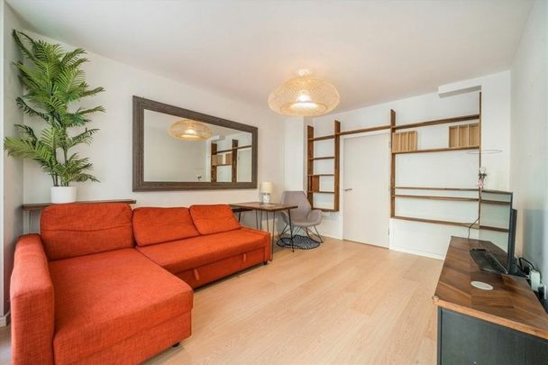 Bow Common Lane, Bow, E3 - Photo 1