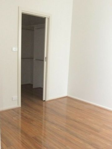 11/19-23 Majura Avenue, Dickson ACT, Belconnen - Photo 2