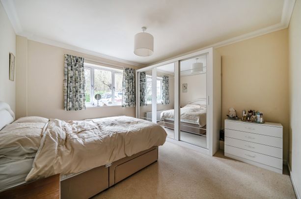 3 bedroom detached bungalow to rent - Photo 1