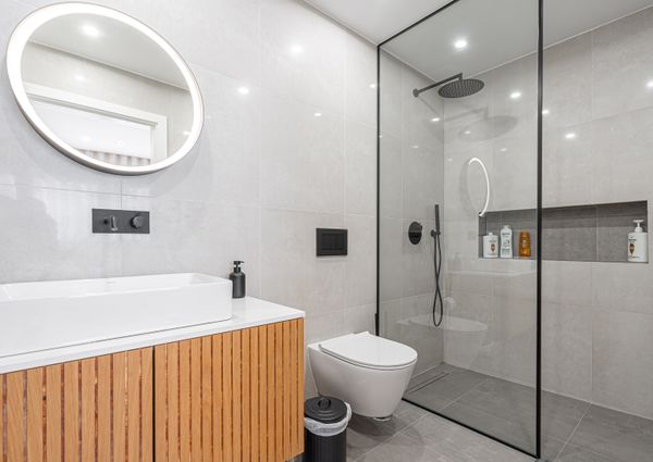 MORADIA T4 PRÓXIMO AO MAGOITO - SINTRA - SÃO JOÃO LAMPAS - CONDOMÍNIO FECHADO E VISTA MAR