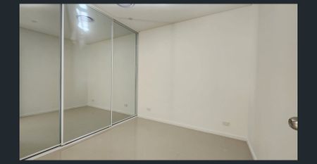 NEAR NEW FIVE BEDROOMS DUPLEX IN THE HEART OF SMITHFIELD - Photo 5