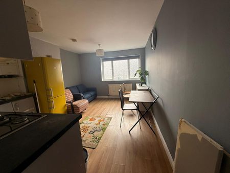 1 bedroom flat to rent - Photo 2