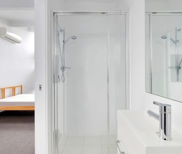 Trendy Town House In Great Location! - Photo 5