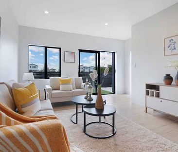 Three Bedroom Stunning Townhouse - Photo 4