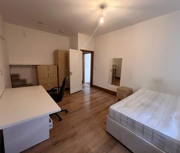 3 Bed Flat, Hyde Terrace, LS2 - Photo 6