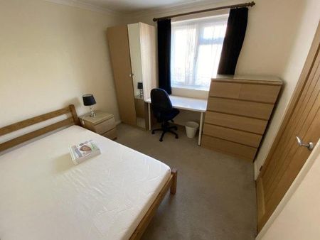 3 bedroom house share to rent - Photo 4