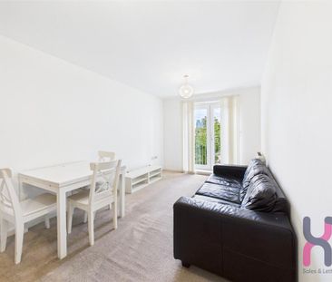 2 bedroom flat to rent - Photo 2