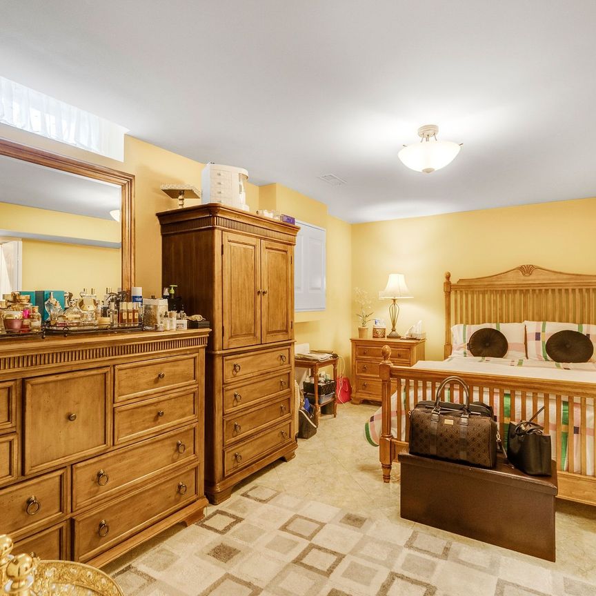 For Lease - 4982 Maxine Place, Mississauga, Ontario - Photo 1