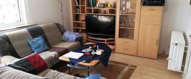 2 Zimmer Dachgeschoss Wohnung, groÃer Balkon, ruhige Lage. - Foto 1