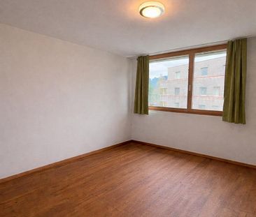 Moderne 3.5-Zimmer-Wohnung mit Weitsicht in der Überbauung Bommert - Photo 1