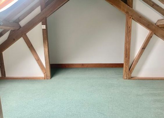 3 bedroom semi detached barn conversion to rent - Photo 1