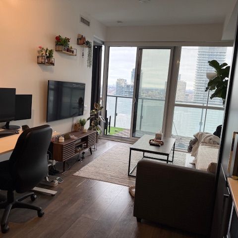 For Lease - 15 Grenville Street Unit# 4705, Toronto, Ontario - Photo 1