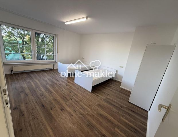 gepflegte 2-Zimmer-Wohnung mit Balkon & EBK – sofort bezugsfrei - Foto 1