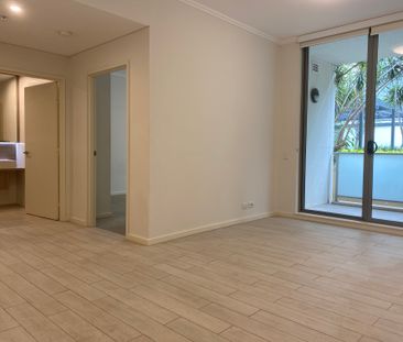 Modern 1 bedroom unit on 6th floor building b - Photo 1