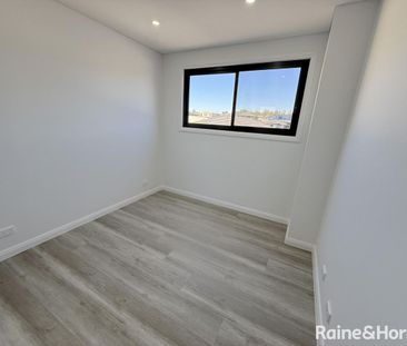 Stunning Modern Home Packed with High-End Features - Photo 4