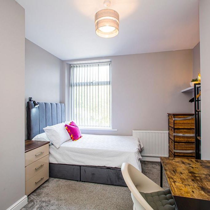 1 bedroom in a house share to rent - Photo 1