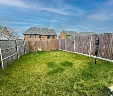 3 bedroom semi-detached house to rent - Photo 1