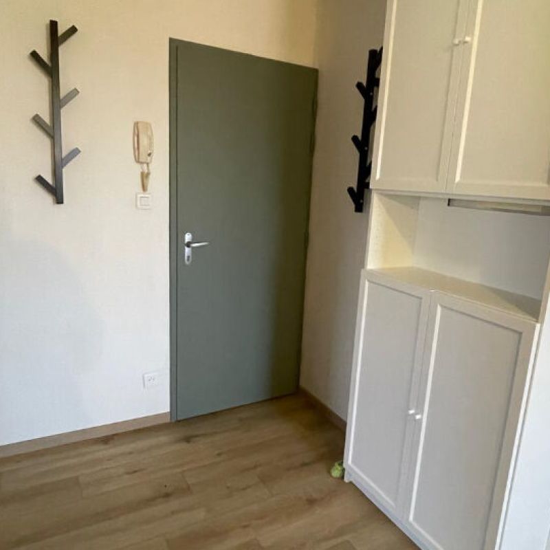 A louer très bel appartement meublé, à 2 pas du centre ville - Photo 1