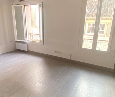 2P MEUBLE AVEC CAVE - CENTRE VILLAGE - Photo 2