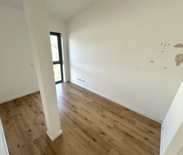 Energieeffiziente und moderne 4-Zimmer-Wohnung mit Balkon in Elbnähe! - Photo 2