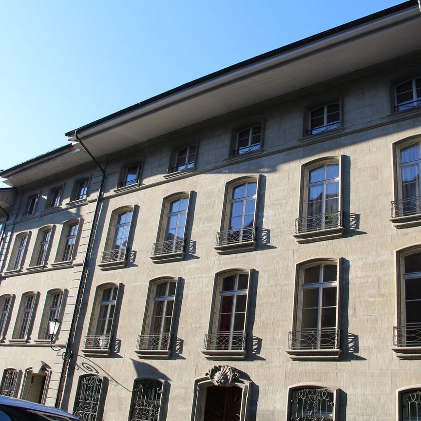 This exceptional apartment is located in the highly sought-after area of Le Bourg - Foto 1