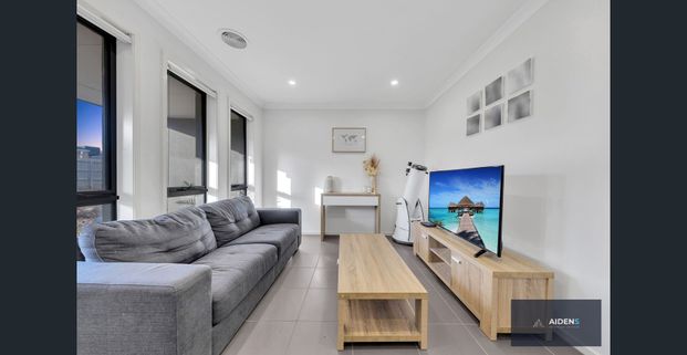 "5 Cromarty Circuit: More Than a House, It's Your Place to Call Home." - Photo 1