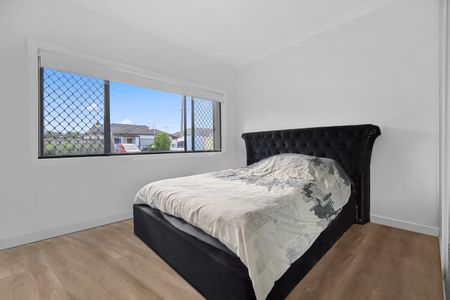 3 bedroom Family Home - Photo 4