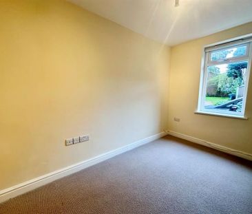 2 Bedroom Apartment To Let - Photo 2