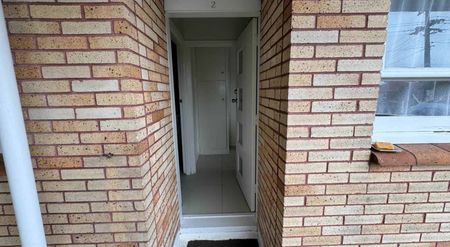 Two Bedroom Home Unit for Rent - Photo 5