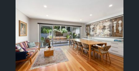 Luxury living in the heart of McMahons Point - Photo 3