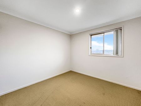 Family Home In The Heart Of Hamlyn Terrace - Photo 4