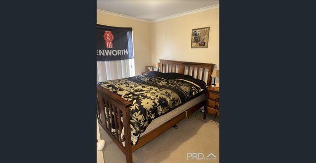 NEAT 2 BEDROOM TOWNHOUSE - Photo 1