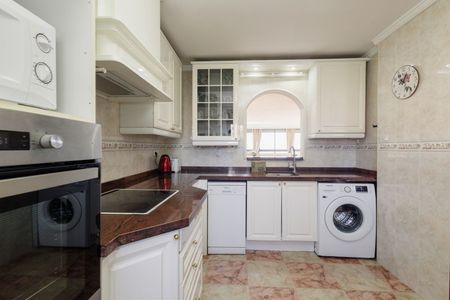 Middle Floor Apartment in Playamar - Photo 5