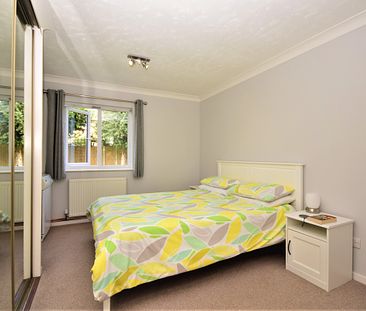 2 bedroom ground flat to rent - Photo 1