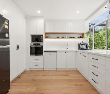 17 Woodgate Street, Farrer ACT 2607 - House For Rent | Domain - Photo 5