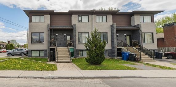 LIBRE Condo semi-meublé sur 2 étages proche de tout à louer Longueuil Saint-Hubert - appartement / logement - Photo 2